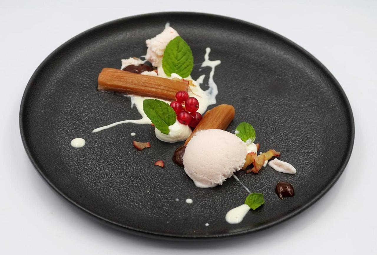 Logis Hotel Restaurant Le Clos Fleuri Castelnaudary Exterior photo