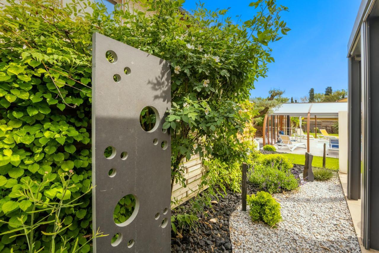 Logis Hotel Restaurant Le Clos Fleuri Castelnaudary Exterior photo